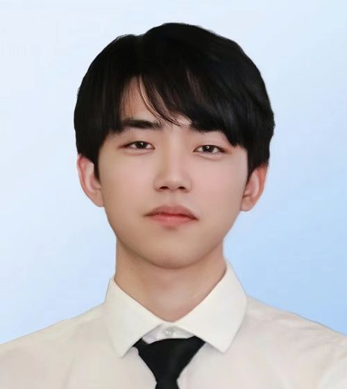 NEWARE sales expert Aaron Tong